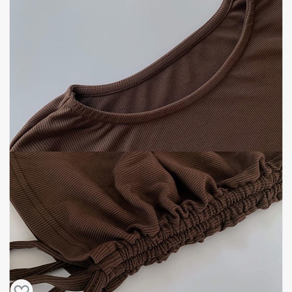 NWT! Ruched, body Con dress - Picture 5 of 9